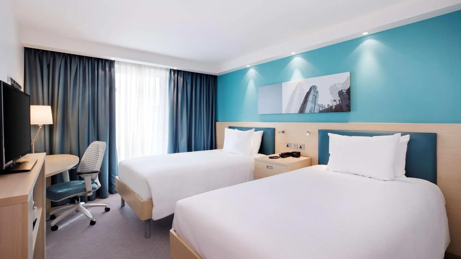 Hotel Hampton By Hilton Bristol Airport Redhill