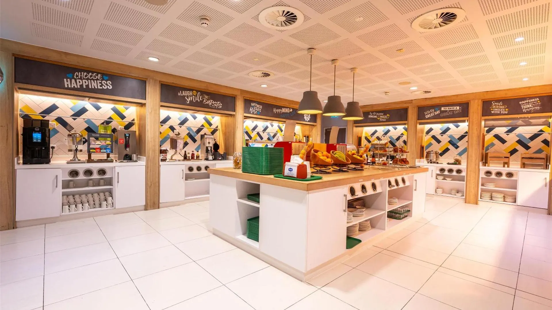 Hotel Hampton By Hilton Bristol Airport Redhill  3*, Redhill (Somerset)