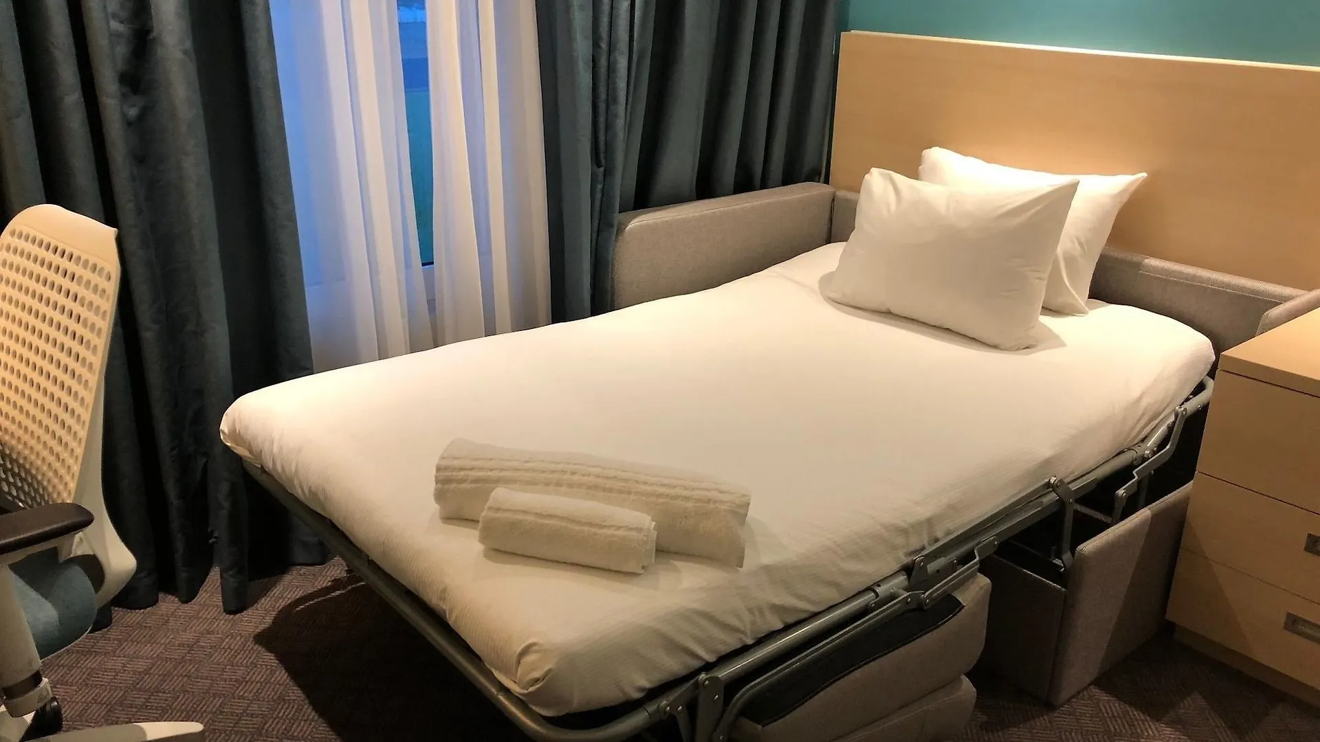 Hampton By Hilton Bristol Airport Hotel Redhill  Redhill (Somerset)