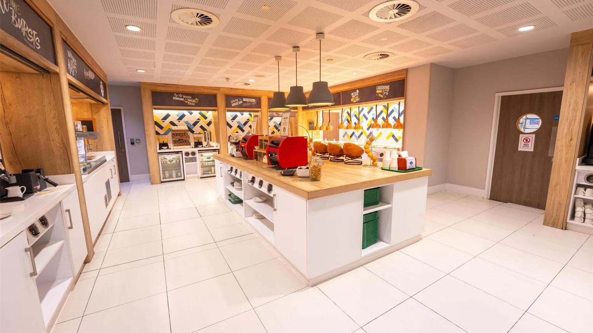 Hampton By Hilton Bristol Airport Hotel Redhill  Redhill (Somerset)